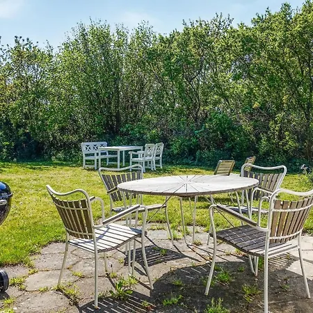 Holiday home Gorgeous In Aakirkeby With Wifi *