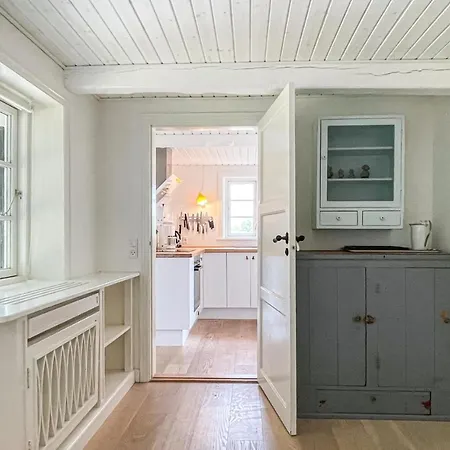 Holiday home Gorgeous In Aakirkeby With Wifi *