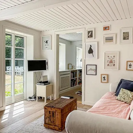 度假居 Amazing In Aakirkeby With Wifi